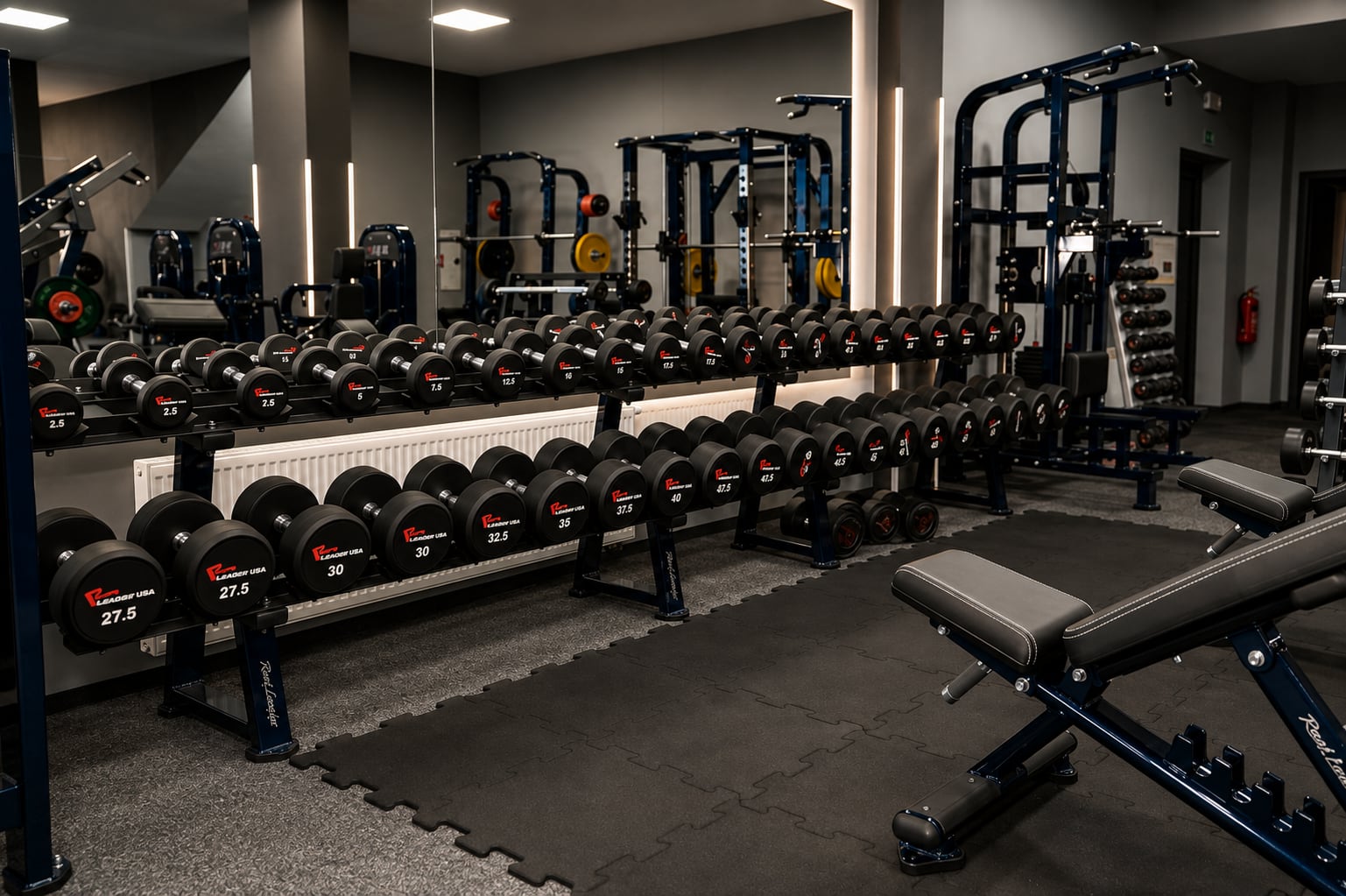 Vybavení a zázemí Leader Fitness 22