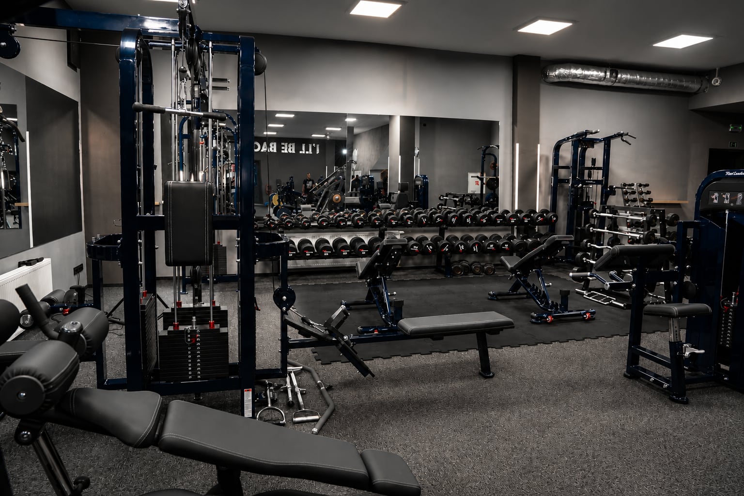 Vybavení a zázemí Leader Fitness 26